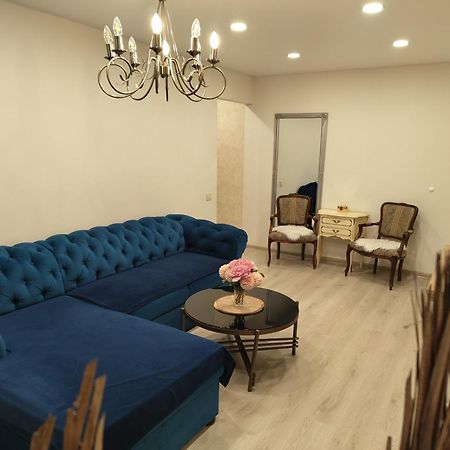 A. G. Central Apartaments Šiauliai Екстериор снимка